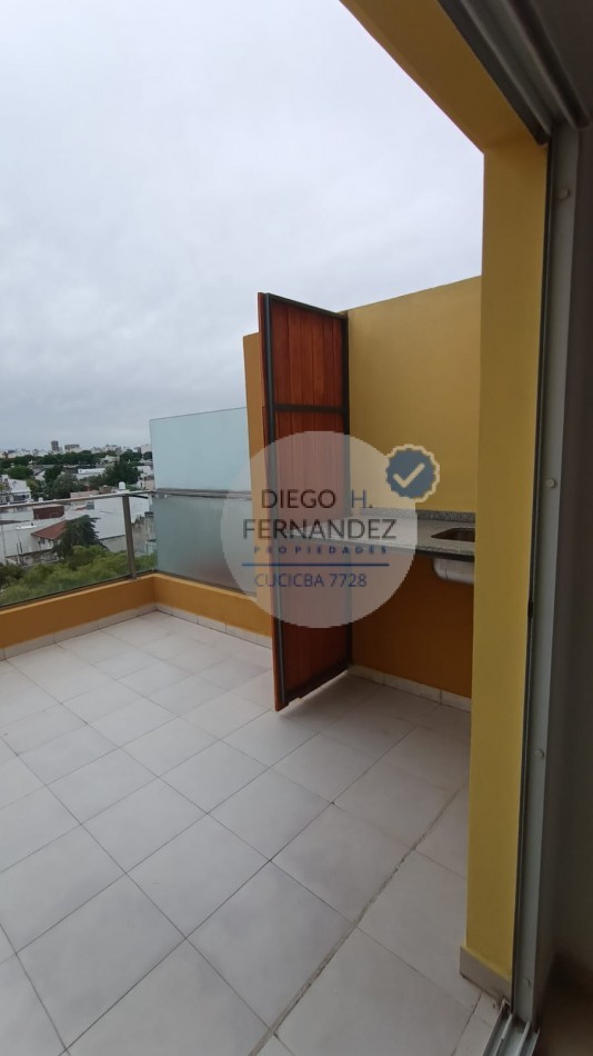 Departamento Monoambiente Excelente !!!!!! Doble Ventilacion , Balcon Terraza