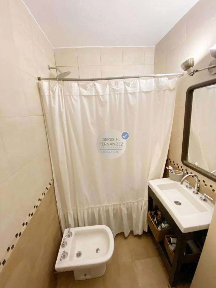 3 Ambientes con Patio, Luminoso, Listo para Habitar. Oportunidad !!!! San Telmo, Monserrat, Bolivar y Venezuela