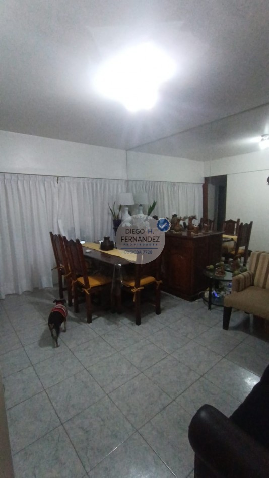 DEPARTAMENTO, 3 ambientes. EXCELENTE UBICACION , CIUDAD DE LA PAZ 1300.