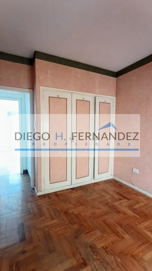 4 Ambientes con Escritorio , DOS Balcones, Concordia 65. OPORTUNIDAD!!!!