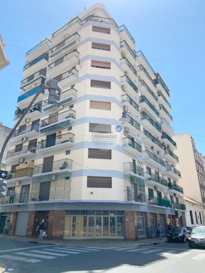 3 Ambientes con Patio, Luminoso, Listo para Habitar. Oportunidad !!!! San Telmo, Monserrat, Bolivar y Venezuela