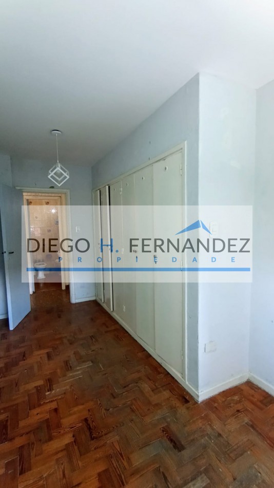4 Ambientes con Escritorio , DOS Balcones, Concordia 65. OPORTUNIDAD!!!!