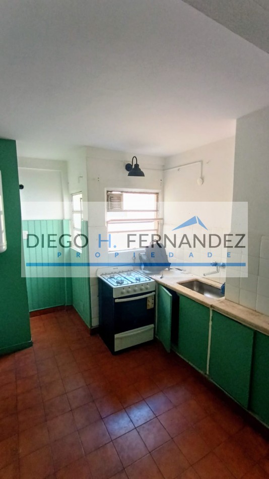4 Ambientes con Escritorio , DOS Balcones, Concordia 65. OPORTUNIDAD!!!!