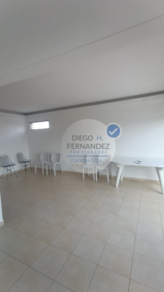 Monoambiente Excelente cuadra Santa Rita , Vista Abierta Excelente Edificio , Luz y Ventilacion 