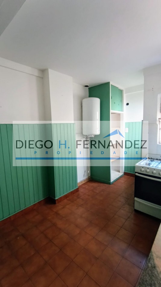 4 Ambientes con Escritorio , DOS Balcones, Concordia 65. OPORTUNIDAD!!!!