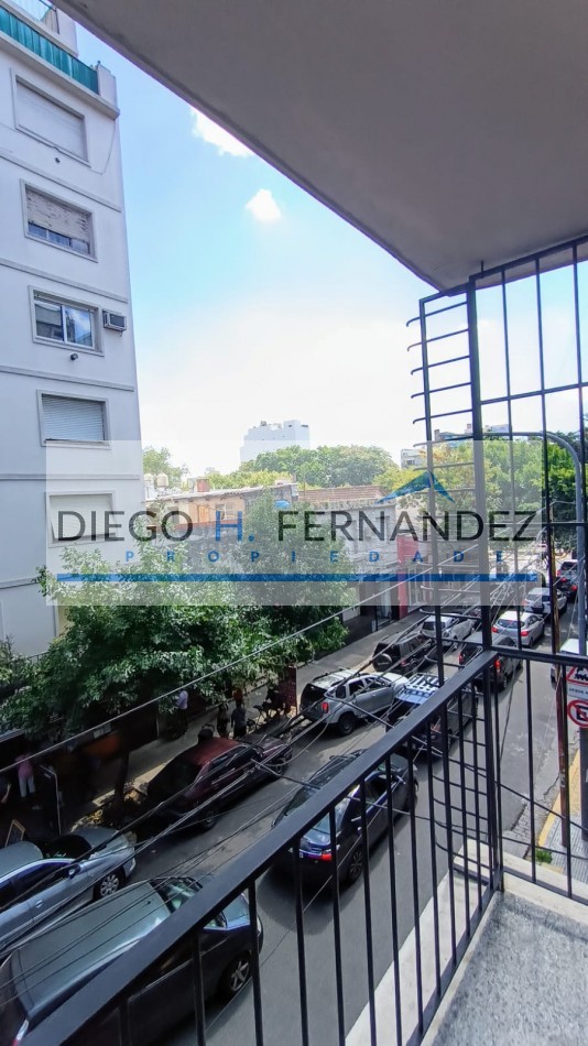 4 Ambientes con Escritorio , DOS Balcones, Concordia 65. OPORTUNIDAD!!!!